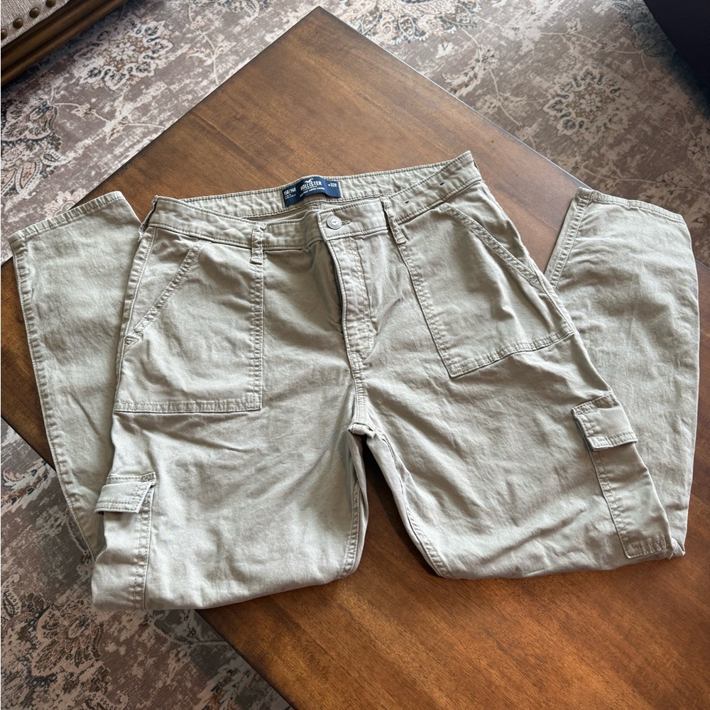 Hollister Beige Cargo Skinny Pants